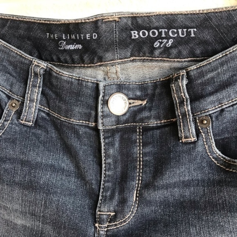 The Limited Denim Boot Cut 678, size 2 - Picture 3 of 8